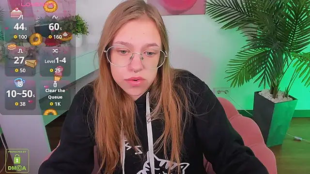 Snapshot of LayriantaVee chatting on October 2025 06:22:02 AM LayriantaVee online show from October 2025 06:22:02 AM