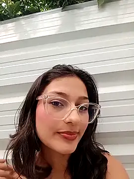 Ary-18 online show from September 2025 01:44:02 PM