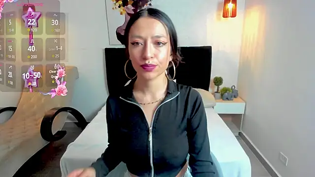 Scarlett  bell online show from February 2025 12:44:02 PM