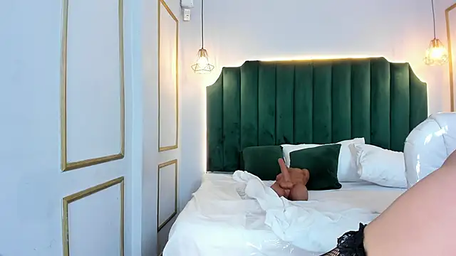 HannaPaola online show from February 2025 10:21:02 AM