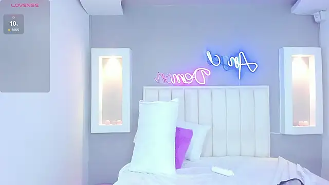 HannaPaola online show from February 2025 02:18:01 AM