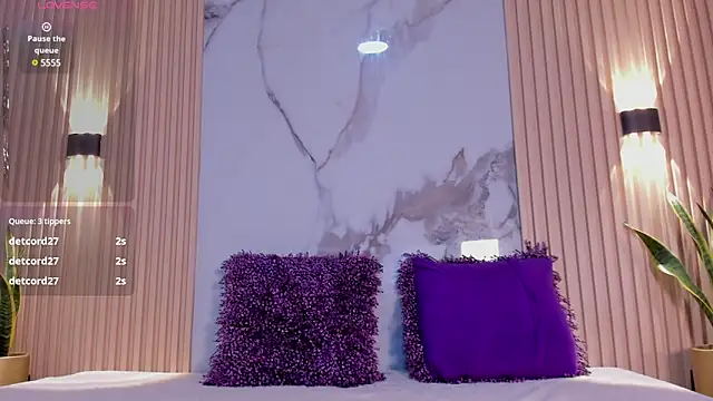 valentina lux online show from February 2025 07:09:01 AM