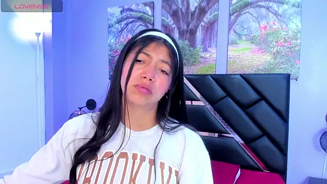 KimberlyVillaLobos online show from September 2025 11:32:02 AM