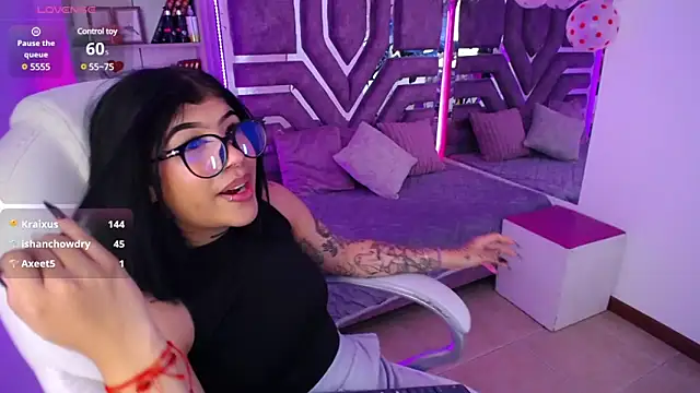 AliceWalker 11 online show from February 2025 02:17:02 AM