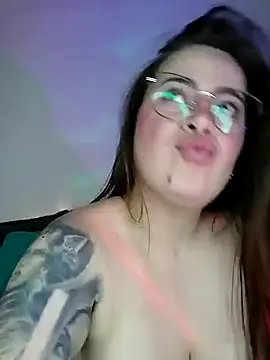 Snapshot of soofy__ chatting on February 2025 06:08:01 AM soofy online show from February 2025 06:08:01 AM