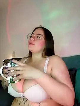 Snapshot of soofy__ chatting on March 2025 04:14:01 AM soofy online show from March 2025 04:14:01 AM