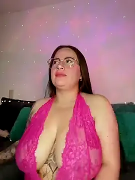 Snapshot of soofy__ chatting on October 2025 03:53:01 AM soofy online show from October 2025 03:53:01 AM