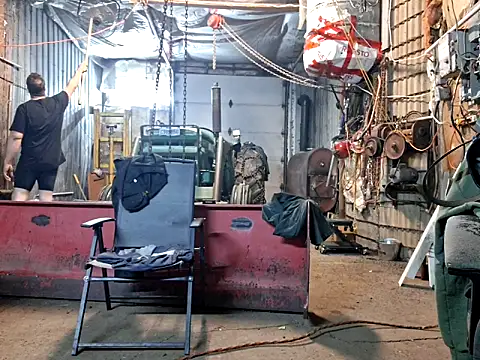 Frankdick01 online show from November 2025 07:52:01 AM