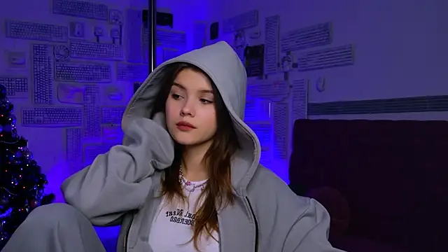 EvaThopson online show from January 2025 03:34:01 PM