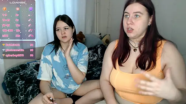 Snapshot of BettyandRich_ chatting on January 2025 10:40:01 AM BettyandRich online show from January 2025 10:40:01 AM