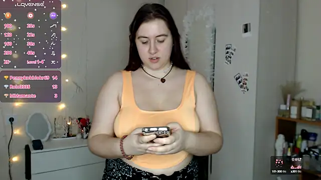 Snapshot of BettyandRich_ chatting on February 2025 11:01:02 AM BettyandRich online show from February 2025 11:01:02 AM