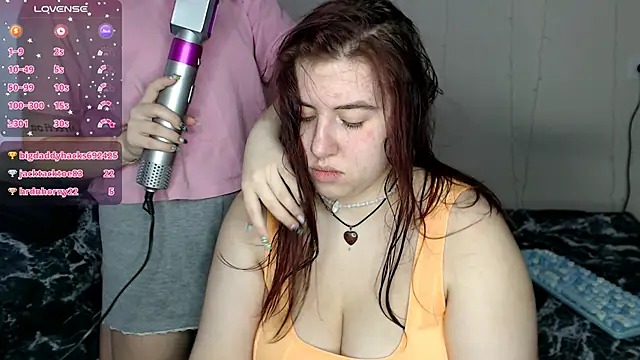 Snapshot of BettyandRich_ chatting on February 2025 11:47:02 AM BettyandRich online show from February 2025 11:47:02 AM