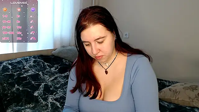 Snapshot of BettyandRich_ chatting on March 2025 10:00:02 AM BettyandRich online show from March 2025 10:00:02 AM