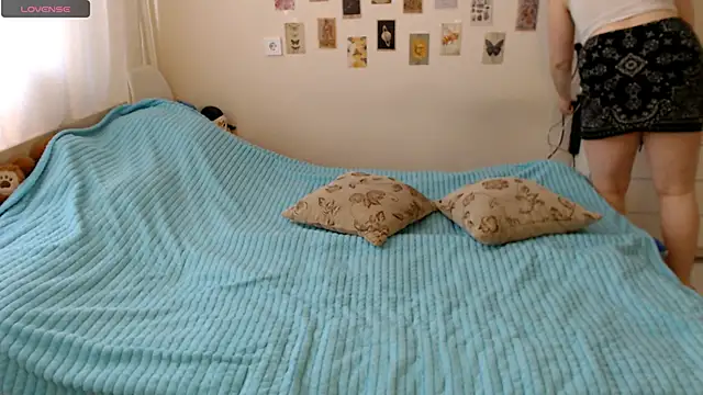 Snapshot of BettyandRich_ chatting on October 2025 08:44:01 AM BettyandRich online show from October 2025 08:44:01 AM