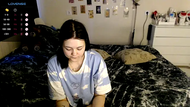 Snapshot of BettyandRich_ chatting on October 2025 08:53:01 AM BettyandRich online show from October 2025 08:53:01 AM