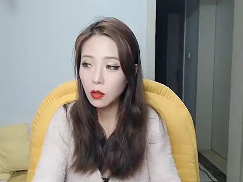 Snapshot of SuSushi728 chatting on December 2024 05:42:01 PM SuSushi728 online show from December 2024 05:42:01 PM