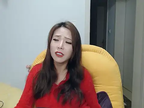 Snapshot of SuSushi728 chatting on December 2024 06:52:01 PM SuSushi728 online show from December 2024 06:52:01 PM