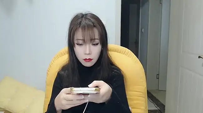 Snapshot of SuSushi728 chatting on March 2025 07:05:01 PM SuSushi728 online show from March 2025 07:05:01 PM