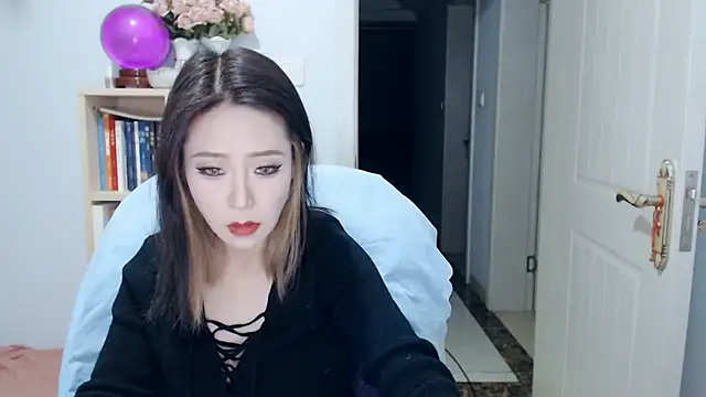 Snapshot of SuSushi728 chatting on May 2026 03:06:01 PM SuSushi728 online show from May 2026 03:06:01 PM