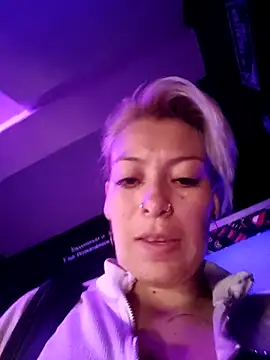 Tefannyy  online show from April 2026 06:16:02 PM