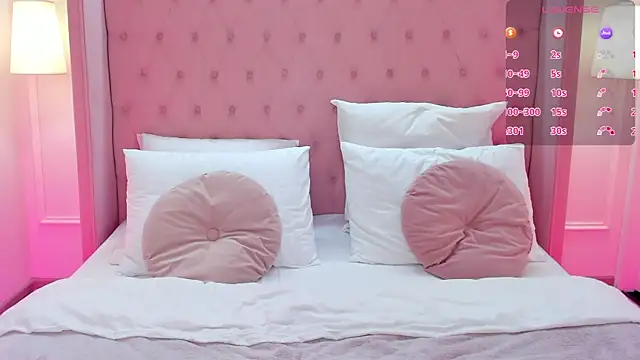 GiaCale online show from March 2025 08:17:01 PM