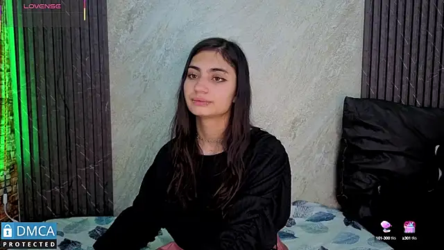 SolBeaumont1 online show from September 2025 12:21:02 AM