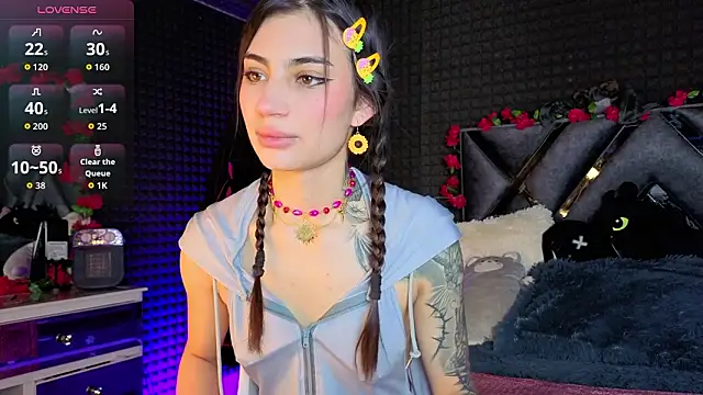 SolBeaumont1 online show from March 2026 10:38:01 PM