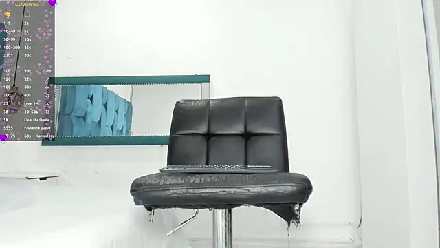 mia  fernandez online show from February 2025 10:00:02 PM