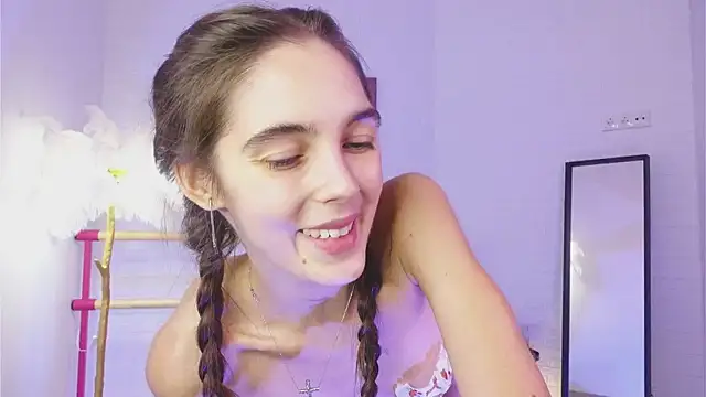 lylylovesyou online show from December 2024 08:44:02 AM