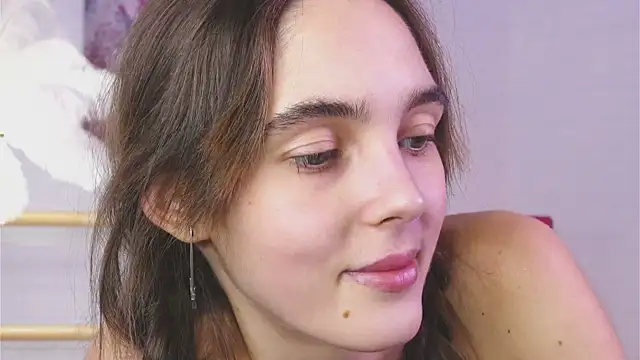 lylylovesyou online show from December 2024 11:50:02 AM