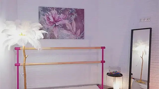 lylylovesyou online show from March 2025 05:40:01 AM