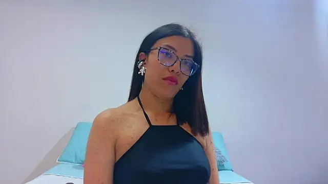  lucysmith online show from October 2025 04:52:01 AM