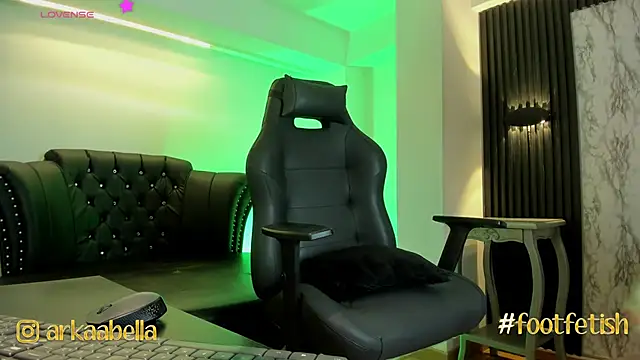 ArkaBella online show from March 2025 07:48:02 PM