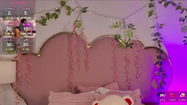 NahiaraReina online show from March 2026 01:37:01 PM