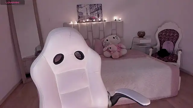 Snapshot of yenny_garcia chatting on February 2026 06:06:02 PM yenny garcia online show from February 2026 06:06:02 PM