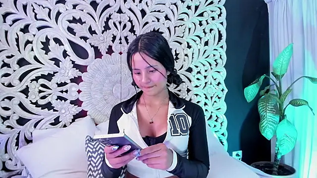 Snapshot of Mindy_sweety chatting on March 2026 01:11:02 PM Mindy sweety online show from March 2026 01:11:02 PM