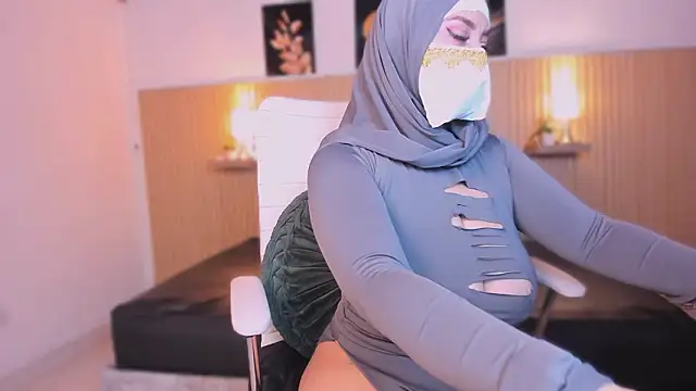 cloe sirena online show from February 2026 01:59:01 PM