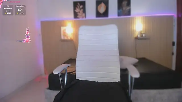 cloe sirena online show from April 2026 02:22:02 PM