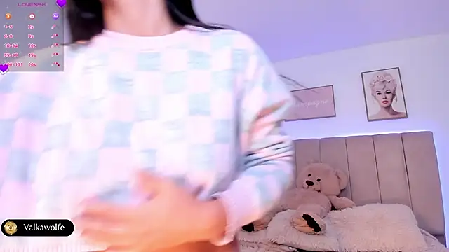 valka wolfe online show from January 2025 12:17:01 AM