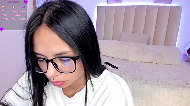 valka wolfe online show from February 2025 09:04:01 PM