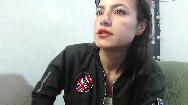 Snapshot of skinny_sweet2411 chatting on June 2026 02:19:02 PM skinny sweet2411 online show from June 2026 02:19:02 PM