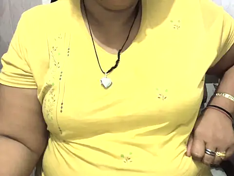 Snapshot of seemi_bhabhi chatting on February 2026 03:46:01 PM seemi bhabhi online show from February 2026 03:46:01 PM