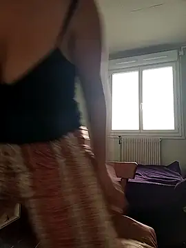 Nell-X online show from October 2025 08:03:01 AM