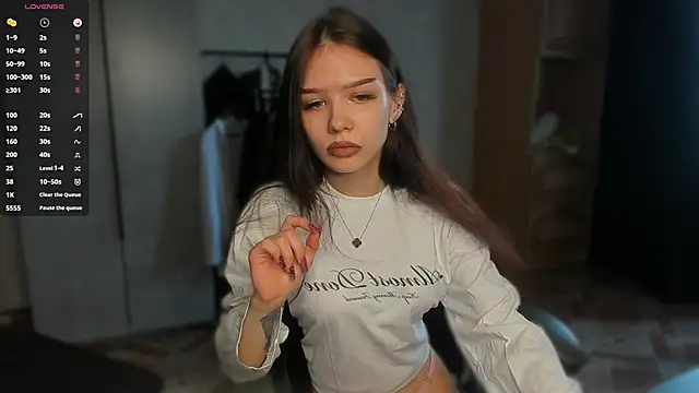Snapshot of SweetyDeviliya chatting on June 2026 01:14:01 PM SweetyDeviliya online show from June 2026 01:14:01 PM