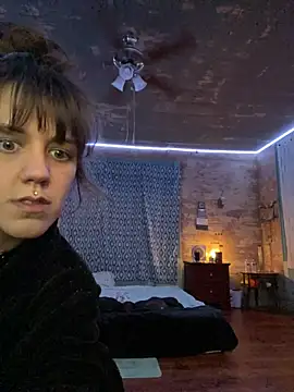 AvariaaVexx online show from November 2025 02:47:02 AM