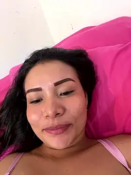 Snapshot of Rousse_blue chatting on December 2024 05:48:01 AM Rousse blue online show from December 2024 05:48:01 AM