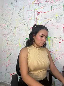 Snapshot of Rousse_blue chatting on March 2025 03:05:02 AM Rousse blue online show from March 2025 03:05:02 AM