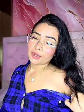 Snapshot of Rousse_blue chatting on September 2025 03:19:01 AM Rousse blue online show from September 2025 03:19:01 AM