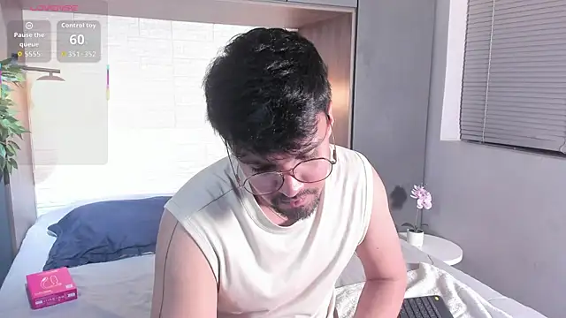 Edward max online show from April 2026 03:51:01 AM