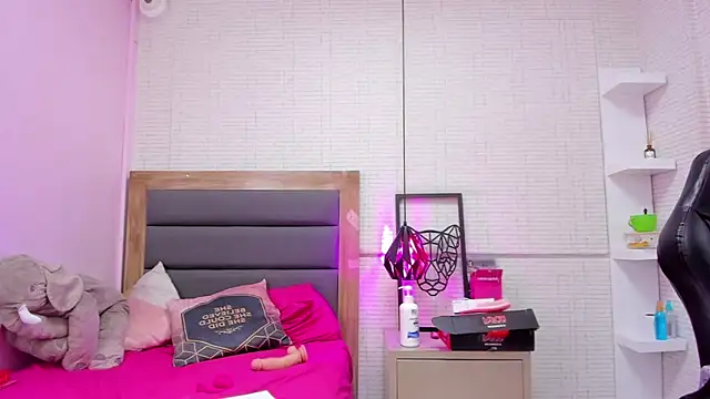 shelbystetson online show from February 2025 02:20:01 PM